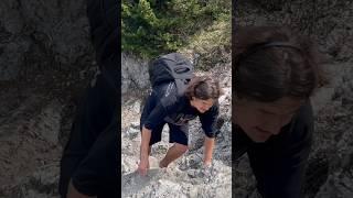 Barfuß wandern artet aus #shorts #hiking #nature #austria