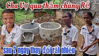 Cha Vợ qua thăm Chàng Rể. Cha Vợ rất vui mừng cho hai con.Sau 2 ngày thay đổi rất nhiều.