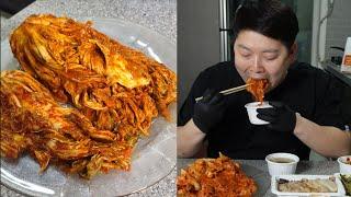  배추불김치 매운맛 불닭볶음면 정도는 2단계 전라도 금치 족발 보쌈 정식 퇴근 먹방 혼밥 korea kimchi mukbang