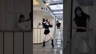 婷婷呀 #下班后的日常 #抖音潮流舞蹈地图 #舞台无处不在 #dance #shortsdance