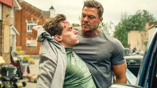 Jack Reacher VS. Small Town Bullies - Reacher Season 3 Clip (2025) Alan Ritchson