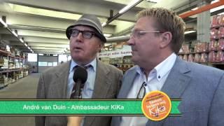 Uitreiking Kesbeke cheque aan Mijnheer Wijdbeens (Andre van Duin) voor KiKa