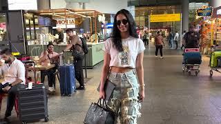 Miss World Manushi Chhillar Spotted at the Mumbai Airport Returning from Lucknow