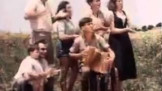 Hava Nagila - Famous Israeli  jewish  folk song - authentic dance