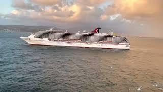 Carnival Radiance Sailabration horn battle - Meetup with the Carnival Miracle