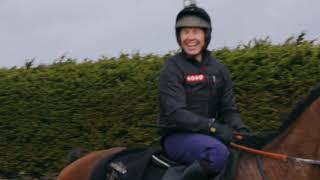 Jumping Grand National Fences with Richard Johnson & Francesca Cumani I Old Gold Racing Presents