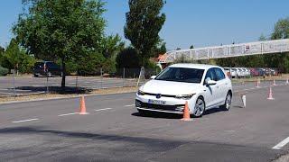 Volkswagen Golf 2020 - Maniobra de esquiva (moose test) y eslalon | km77.com