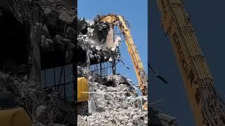 Caterpillar & Liebherr Machines Working On Demolition Site!