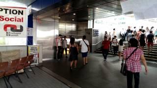 原來國際標準就係抹黑反佔中， IFC 外驚見假街站!