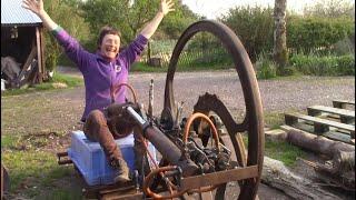 It’s Alive!! Air-Powered Locomotive Moves On Its Own!