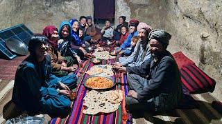 Afghan Cave Family’s Daily Life  A Heartwarming Meal in Hidden Traditions