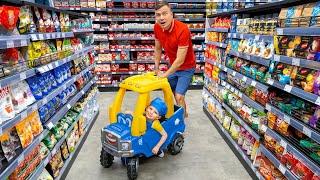 Five Kids Alex and Dad try to find ingredients for pasta in supermarket