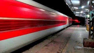 Night 130Kmph Blast: Superfast Train  Sampoorna Kranti Smashes Khurja!!