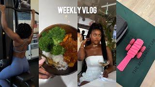 WEEKLY VLOG | daily routine, brand events, eating healthy & training, pr unboxings & more!