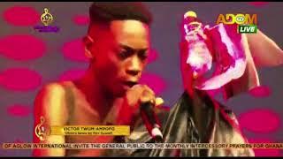 Nsoromma Plus week 8: Victor Ampofo performs Rex Gyamfi’s song ‘Obia Bewu’.