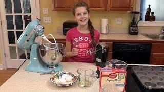 How to Bake Cupcakes -- Cooking for Kids