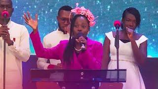 Christiana Attafuah Leads an Intimate Moment of Worship