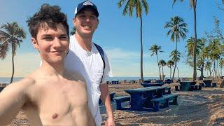 Gay couple travel the world - Florida