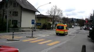 Ambulanz Biel auf Alarmfahrt in Nidau / Ambulance de Bienne en urgence à Nidau