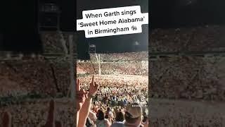 When Garth Brooks sings ‘Sweet Home Alabama’ In Birmingham  #RTR #RollTide #Alabama #GarthBrooks