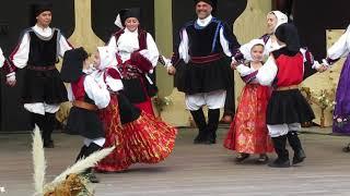 Il Gruppo Folk "San Michele Arcangelo" di Bono balla "Sa danza" (Belvì 22/10/2023)