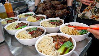 Best Taiwanese spicy beef noodle, sold 500 bowls a day! - Korean street food