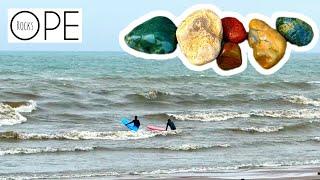 Frozen Treasure Hunt! Epic Rockhounding & Fossil Finds on Icy Lake Michigan!