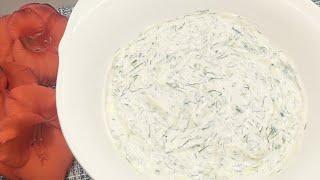 Bestes Tzatziki Rezept erhalten! Rezept ist einfach, schnell und lecker! Zum Gegrillten 