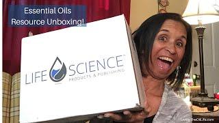 *UNBOXING*  Resources for Essential Oils from Life Science Publishing