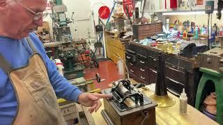 1337.  How to operate and where to oil an Edison Standard phonograph ￼