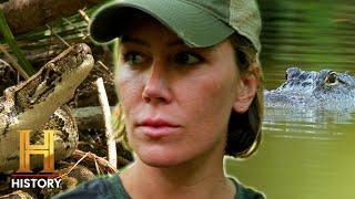 DANGEROUS Hunt for Tes in the Dark | Swamp People: Serpent Invasion (S4)