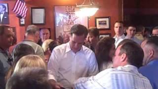 Buzz video: Romney works crowd in Pasco County