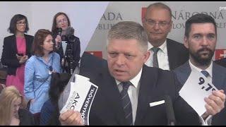 Robert Fico v potýčke s redaktorkami Denníka N a TV Markíza