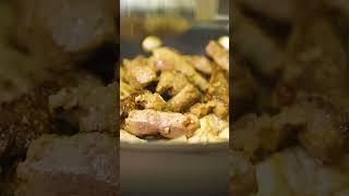 Пошаговый рецепт сочной печени, жаренной со свининой и картофелем. Ингредиенты в комментарии 