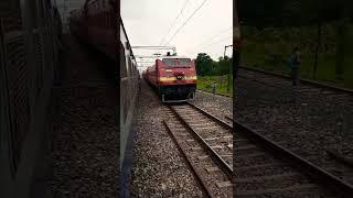 #Train#video#superfast#entertainment#youtubeshorts#shorts#viral#train#India#public#train#official