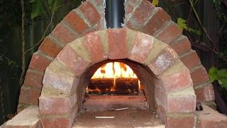 How to build a clay oven in your garden in simple steps