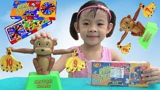 Trò Chơi Thông Minh Con Khỉ Học Toán Và Ăn Kẹo Thối  AnAn ToysReview TV 