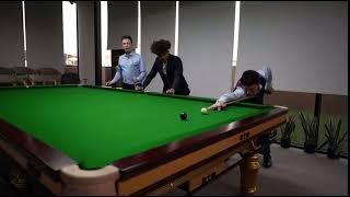 Jimmy White demonstrates how to pot the 1 million dollar Golden Ball