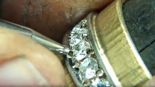 OVAL DIAMOND BRIGHGTCUT SETTING 18 KT WHITEGOLD - THE DIAMOND SETTER