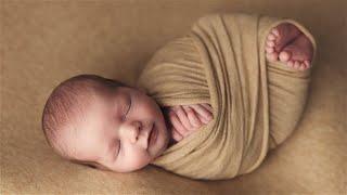 How to Wrap a Newborn Baby | Wrapping Newborns | The Peeking Toe Wrap for Newborn Photography