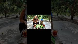 Bà và Capybara | Capy cùng bà mukbang xoài chấm ruốc… #capybara #funny #ytshorts #mukbang #fyp