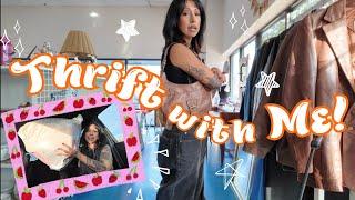 Thrifting cute stuff +purse heaven! #thriftedfashion