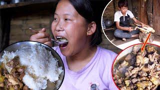 Adhiraj Preparing chicken for curry II Anita Cooks chicken curry for family@pastorallifeofnepal