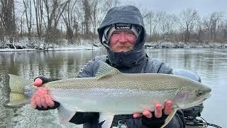 Winter Steelhead Fishing In A Snow Storm/ Night fishing For Steelhead With Glow Bobbers & glow beads