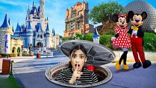 I Hid In Largest DISNEYLAND And She Had No Idea  | * Hong Kong Mein Kho Gayi  * | SAMREEN ALI