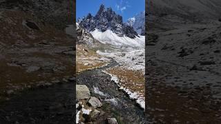 Buzul Göllerin Berrak Sularında Kırmızı Benekli Alabalık ️ - red-spotted trout in glacial lakes