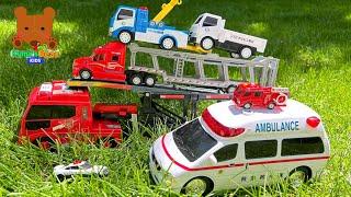 Big Car Carrier Carries Ambulance, Police Car, Diecast Cars at Once【Kuma's Bear Kids】