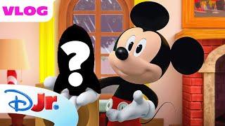 Mickey Mouse's Guessing Game | Me & Mickey | @disneyjr