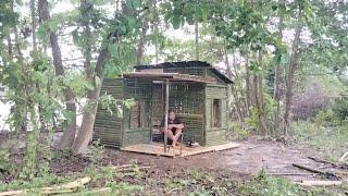 Solo camping hujan deras - di terpa badai saat membuat shelter