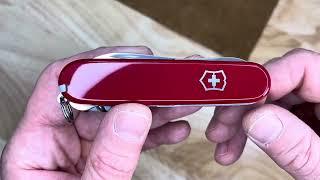 Victorinox Compact -- SAK Multitool Up Close